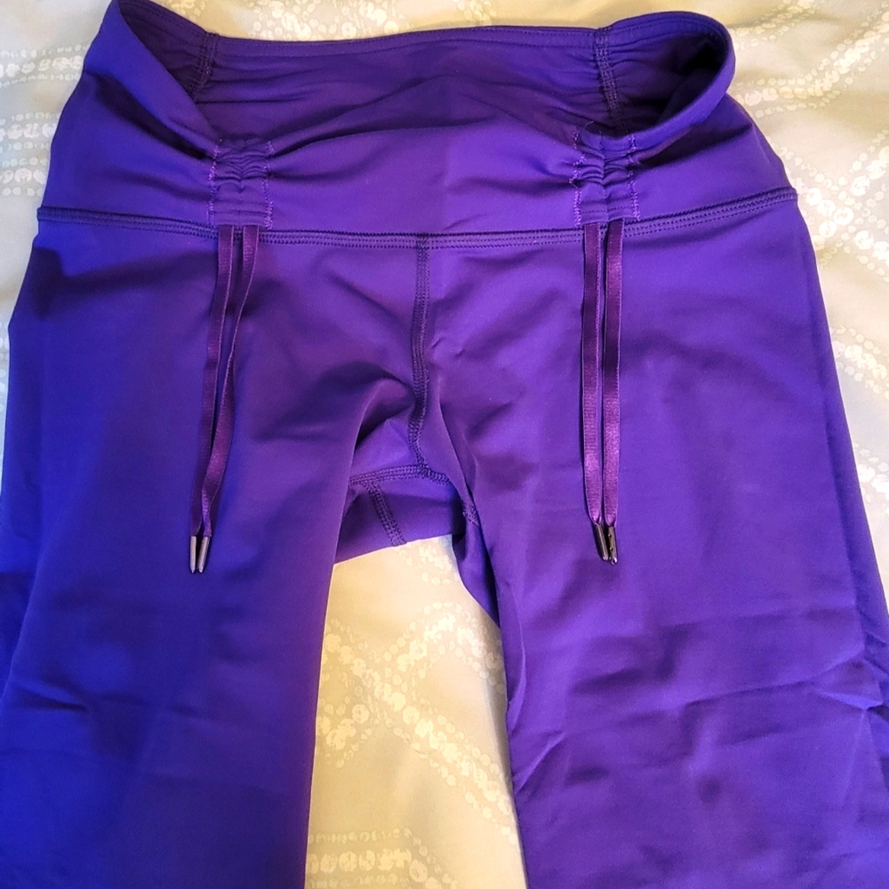 Lululemon crop, almost ultraviolet in color